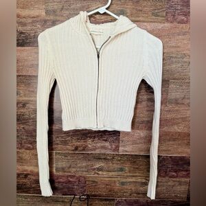 Aeropostale, Cream Zip Sweater, Size XS
#0079